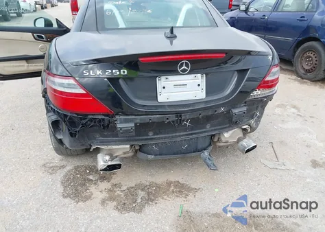 2014 Mercedes-Benz Slk 250 z USA, uszkodzony, nr VIN WDDPK4HAXEF074985